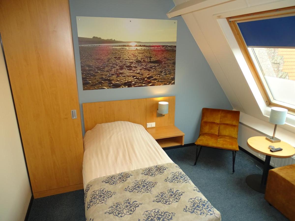 Hotel Cafe Restaurant "De Kroon" Wissenkerke Kültér fotó