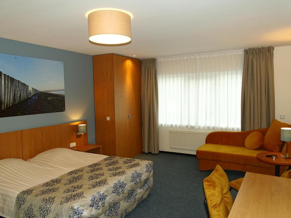 Hotel Cafe Restaurant "De Kroon" Wissenkerke Kültér fotó