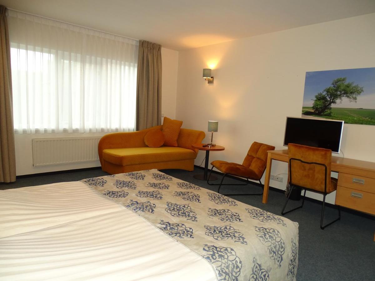 Hotel Cafe Restaurant "De Kroon" Wissenkerke Kültér fotó