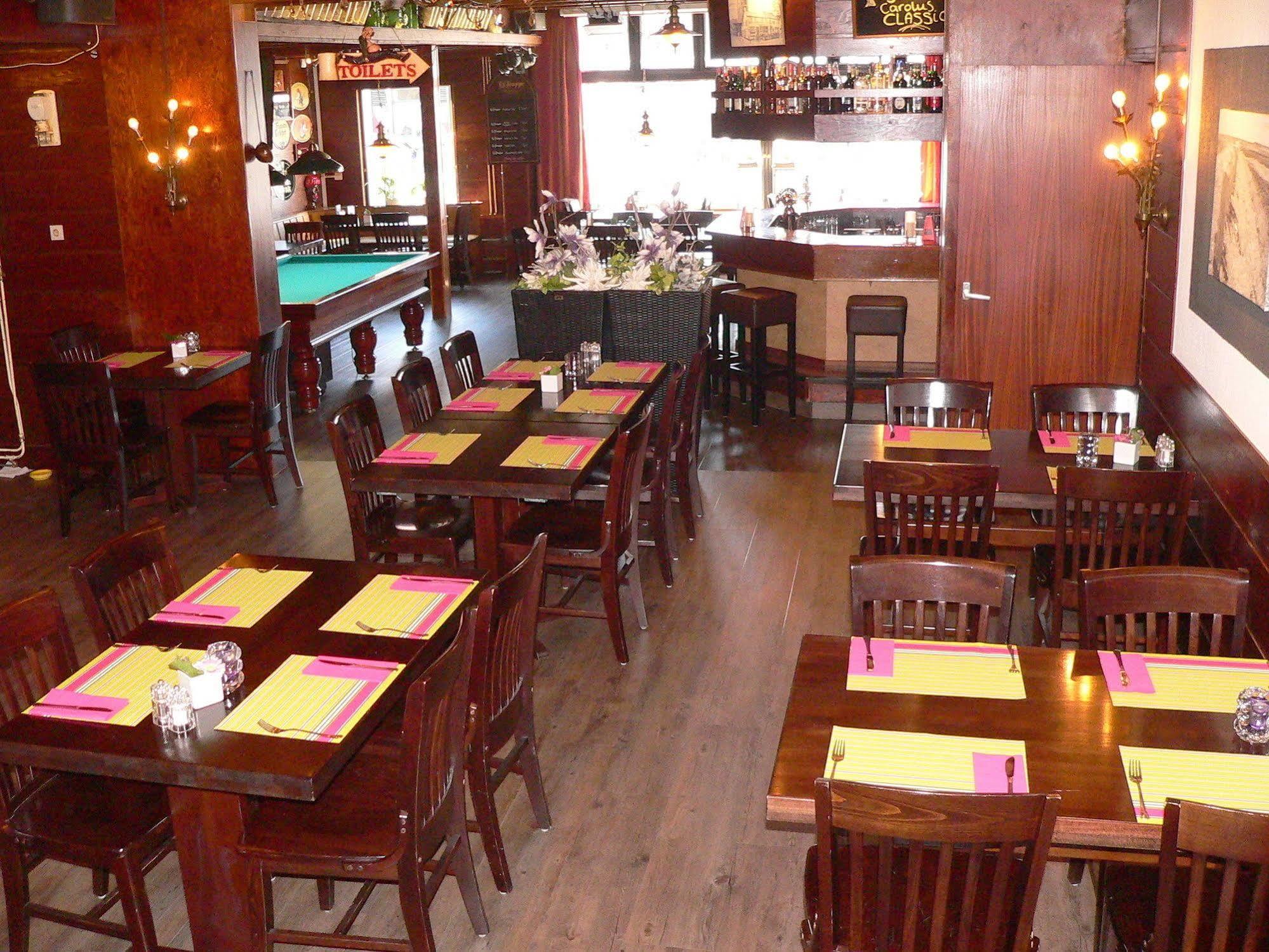Hotel Cafe Restaurant "De Kroon" Wissenkerke Kültér fotó